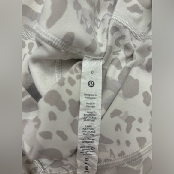 Lululemon Align High-Rise Pant Cheetah Camo Antique White Multi Size 0 - Picture 6 of 9